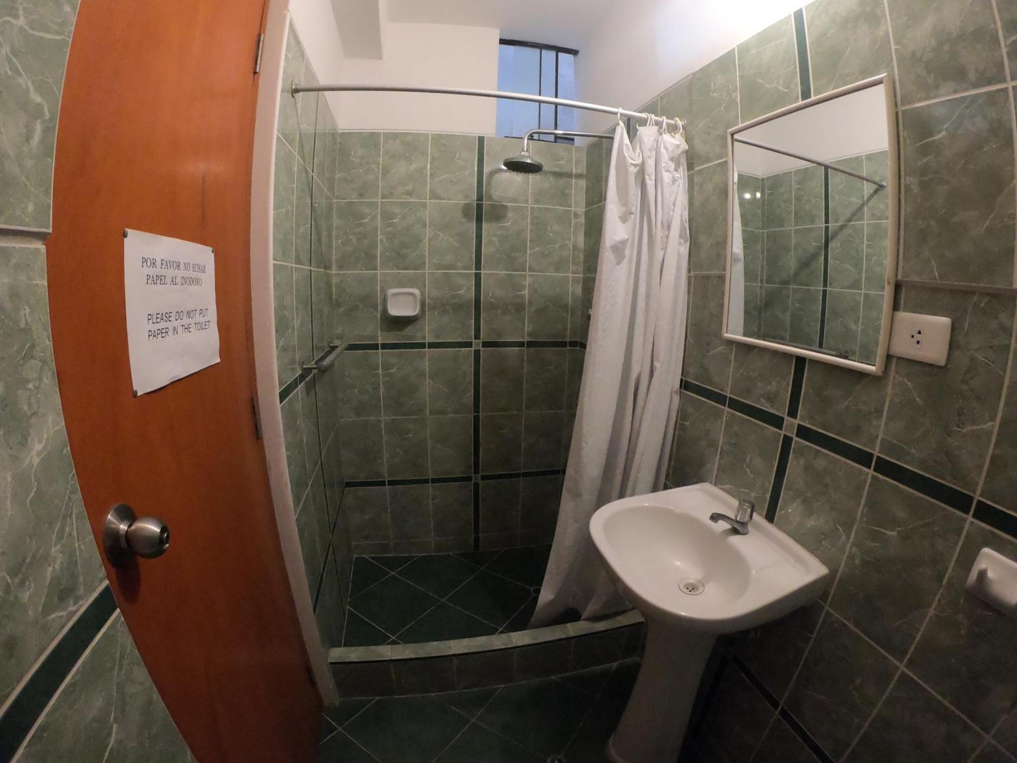 Hostal Silpay Tacna Bagian luar foto